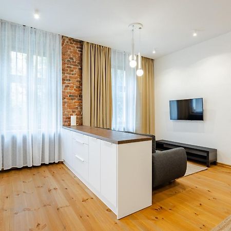 Two Bedroom Very Berry Apartment In Poznan With Desk By Noclegi Renters מראה חיצוני תמונה