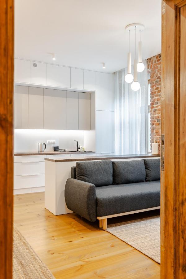 Two Bedroom Very Berry Apartment In Poznan With Desk By Noclegi Renters מראה חיצוני תמונה