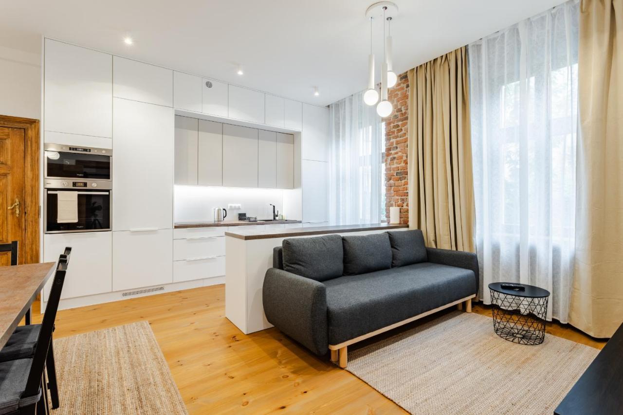 Two Bedroom Very Berry Apartment In Poznan With Desk By Noclegi Renters מראה חיצוני תמונה