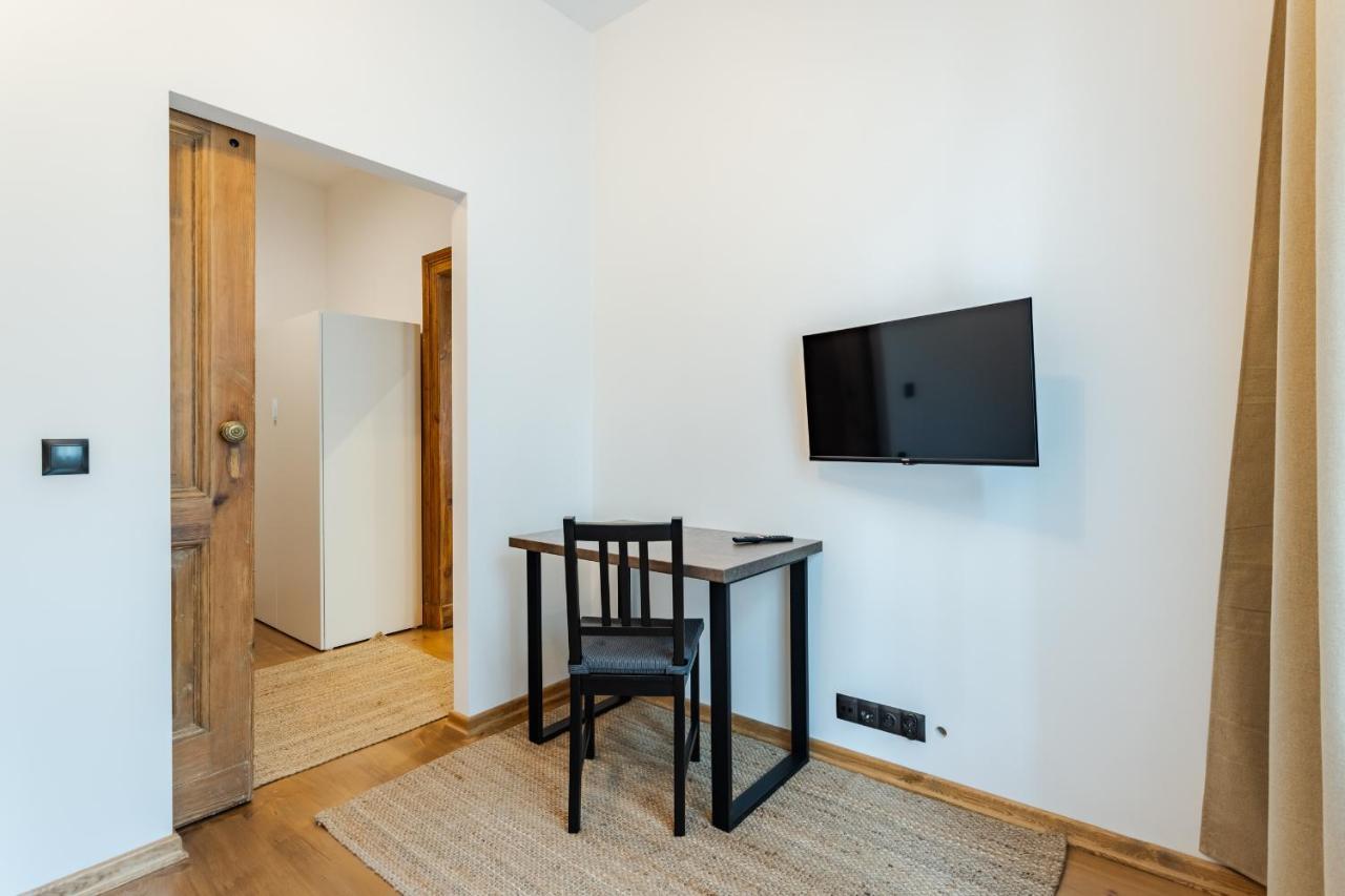 Two Bedroom Very Berry Apartment In Poznan With Desk By Noclegi Renters מראה חיצוני תמונה