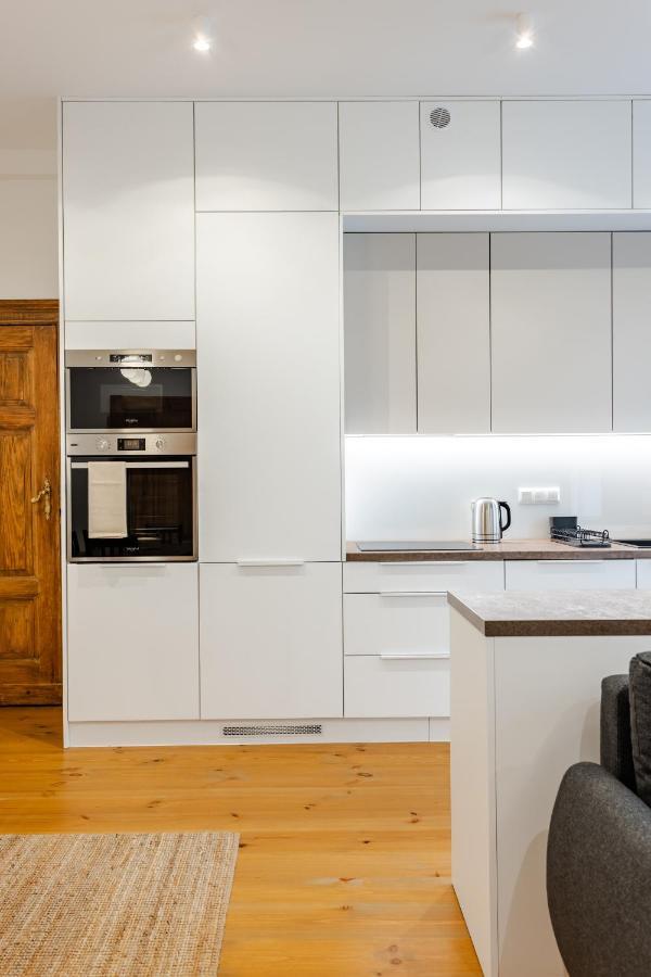 Two Bedroom Very Berry Apartment In Poznan With Desk By Noclegi Renters מראה חיצוני תמונה